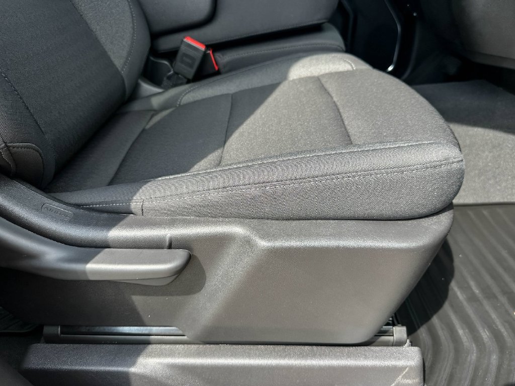 Used 2024 Chevrolet Silverado 1500 LT AWD/4WD image 23