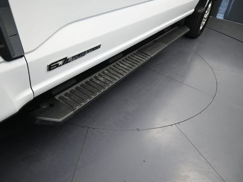 Used 2025 Ford F250 XLT image 34