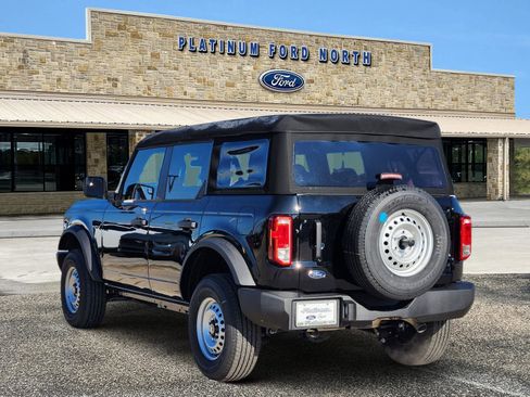 New 2025 Ford Bronco 4-Door image 4