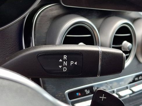 Used 2020 Mercedes-Benz GLC 300 w/ Premium Package image 15