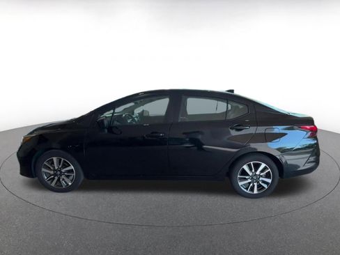 Used 2025 Nissan Versa SV FWD image 8