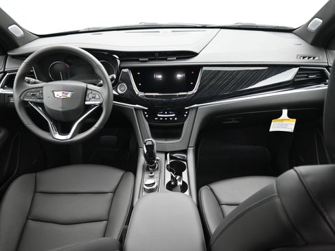 New 2025 Cadillac XT6 Premium Luxury w/ LPO, Floor Liner Package image 14