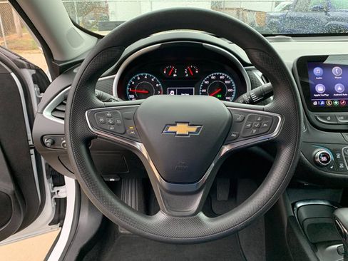 Used 2024 Chevrolet Malibu LT image 27