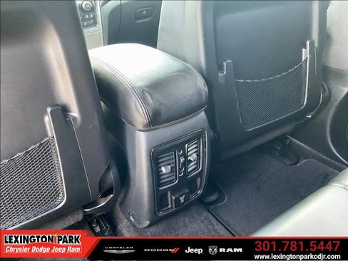 Used 2018 Jeep Grand Cherokee Altitude AWD/4WD image 10