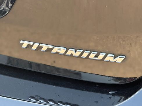 Used 2017 Ford Focus Titanium w/ Titanium Technology Package FWD image 12