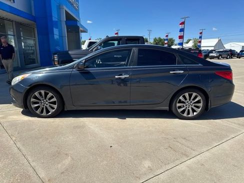 Used 2012 Hyundai Sonata SE w/ Navigation & Sunroof Pkg FWD image 6