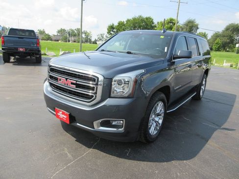 Used 2019 GMC Yukon XL SLT w/ Open Road Package AWD/4WD image 11