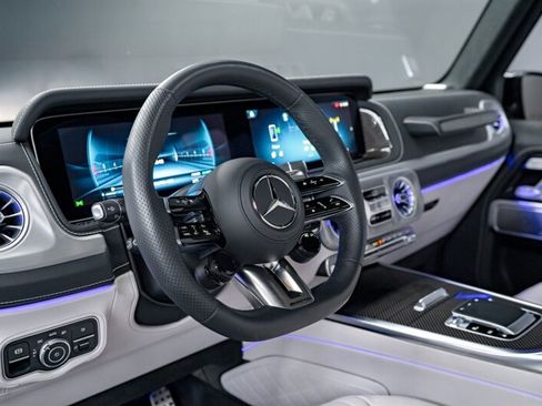 Used 2025 Mercedes-Benz G 63 AMG AMG G 63 image 38