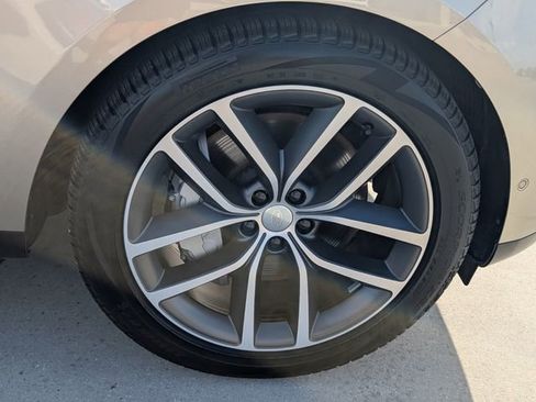 Used 2024 Land Rover Range Rover SE image 16