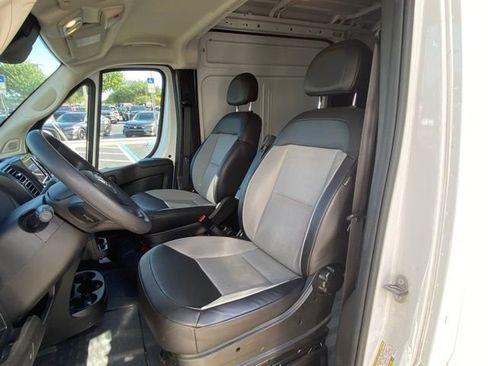 Used 2024 RAM ProMaster 2500 w/ Convenience Group image 14