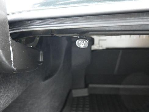 Used 2019 Toyota Camry XSE image 42