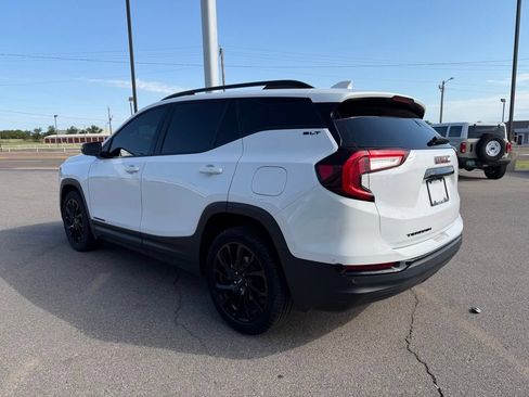Used 2023 GMC Terrain SLT w/ Elevation Edition FWD image 5
