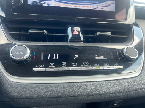 Used 2024 Toyota Corolla LE FWD image 18