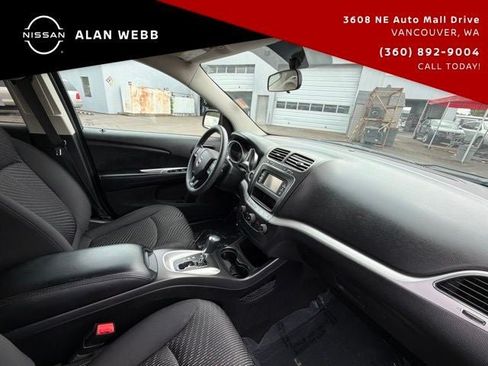 Used 2015 Dodge Journey SXT w/ Flexible Seating Group FWD image 19