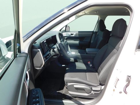 Certified 2026 Hyundai Santa Fe SE FWD image 9