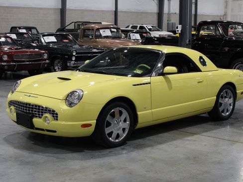 Used 2002 Ford Thunderbird RWD image 12