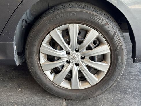 Used 2012 Toyota Corolla LE image 9