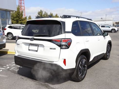 Used 2025 Subaru Forester Premium image 3