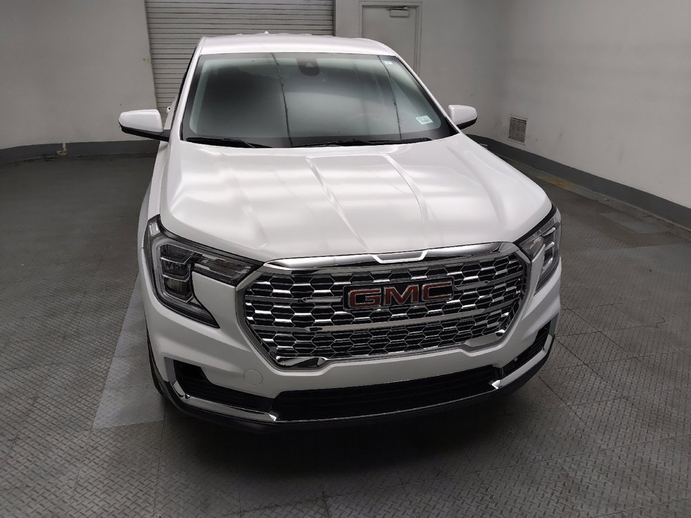 Used 2024 GMC Terrain SLE FWD image 14