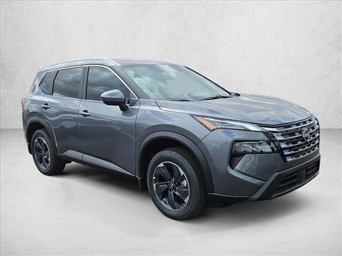 Used 2025 Nissan Rogue SV w/ SV Premium Package image 7