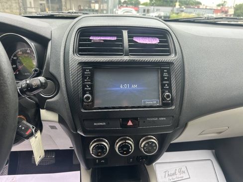 Used 2020 Mitsubishi Outlander Sport ES FWD image 12