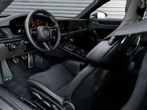 Certified 2026 Porsche 911 GT3 RWD image 4