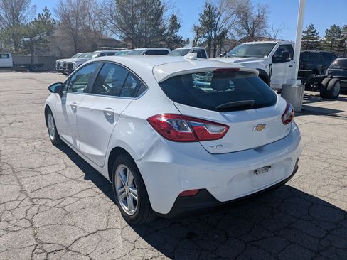 Used 2017 Chevrolet Cruze LT FWD image 8