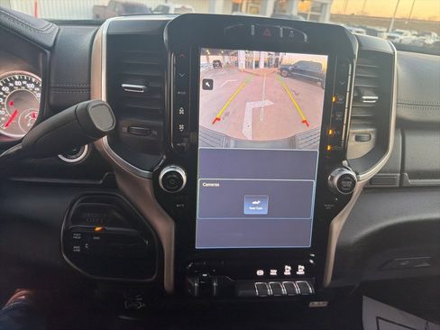 Used 2024 RAM 2500 Laramie image 12