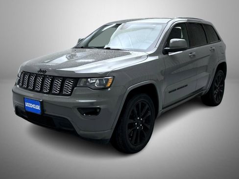 Used 2021 Jeep Grand Cherokee Laredo X AWD/4WD image 1