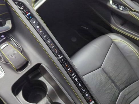 Used 2021 Chevrolet Corvette Stingray Premium Conv w/ Z51 Performance Package RWD image 23