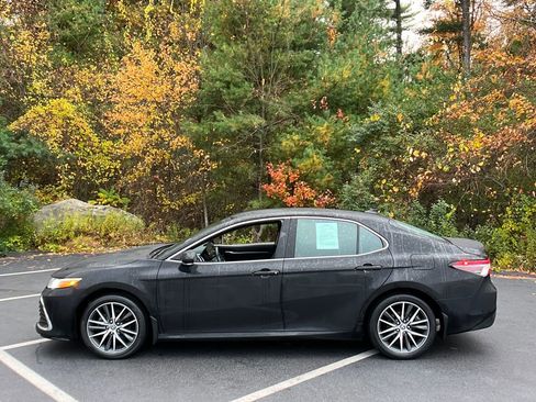 Used 2023 Toyota Camry XLE image 2