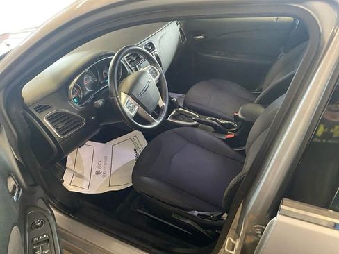 Used 2013 Chrysler 200 Touring FWD image 10