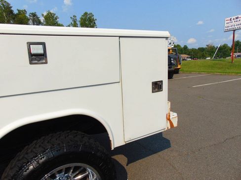 Used 2017 Ford F350 XL w/ Power Equipment Group AWD/4WD image 30