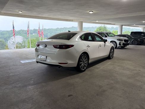 Used 2022 MAZDA MAZDA3 s FWD image 8