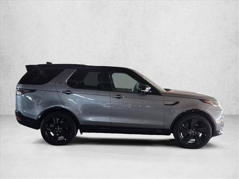 Used 2022 Land Rover Discovery HSE R-Dynamic AWD/4WD image 4