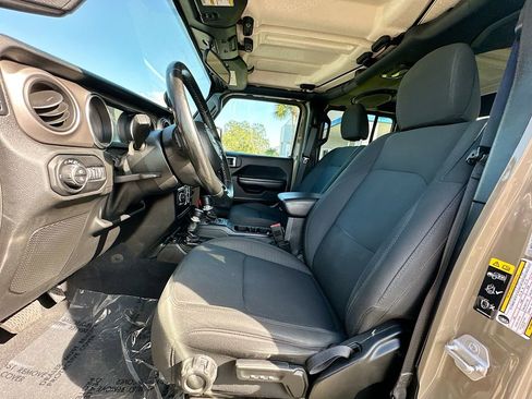 Used 2020 Jeep Gladiator Sport w/ Quick Order Package 24S image 20