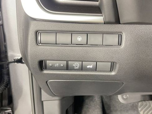 New 2025 Nissan Rogue SV image 28