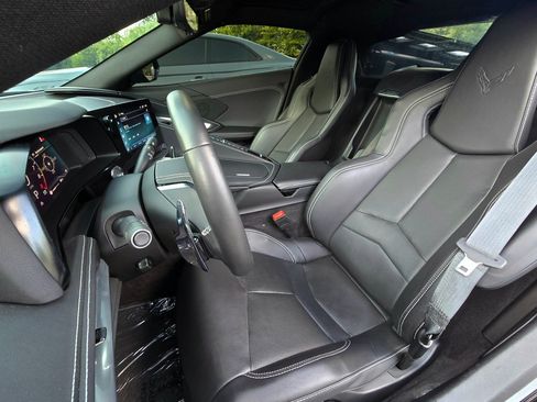 Used 2025 Chevrolet Corvette Z06 RWD image 10