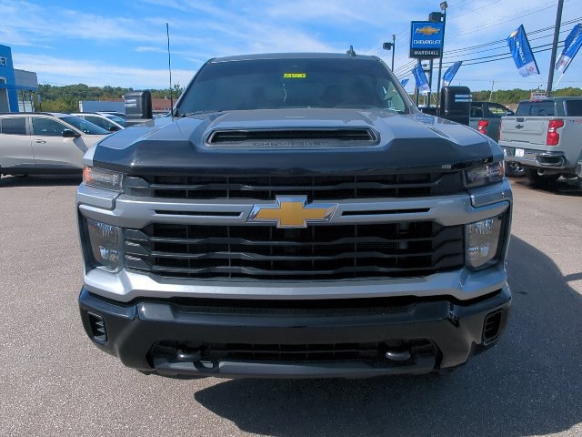 Used 2025 Chevrolet Silverado 2500 Custom w/ Custom Convenience Package AWD/4WD image 4