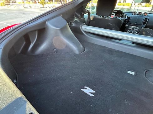 Used 2010 Nissan 370Z Touring w/ Sport Pkg image 32