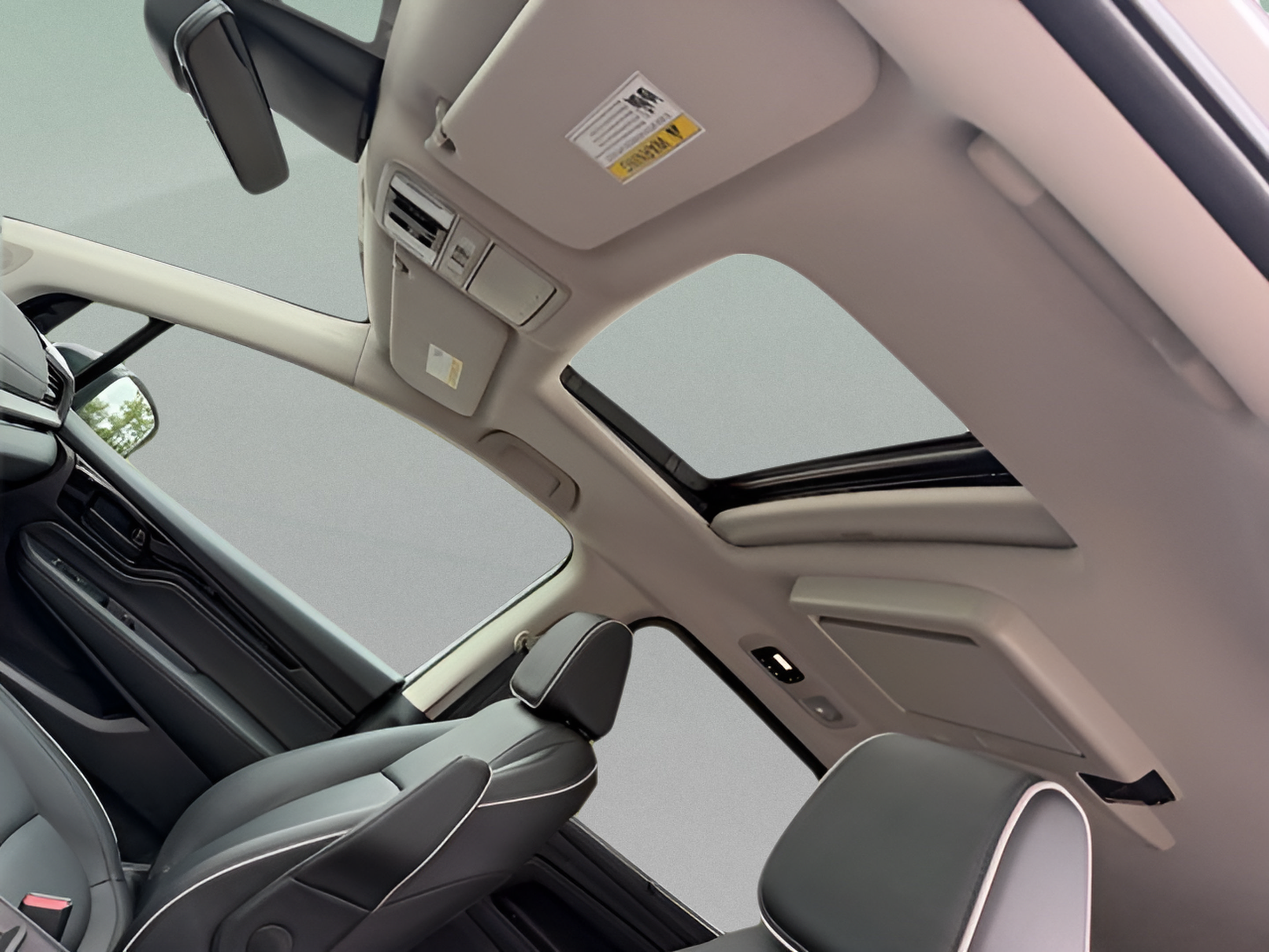 Used 2026 Honda Odyssey Touring image 31