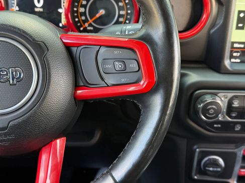Used 2021 Jeep Gladiator Sport AWD/4WD image 18