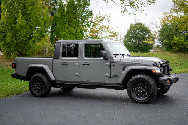 Used 2021 Jeep Gladiator Sport AWD/4WD image 4