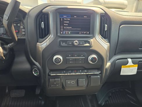 New 2026 GMC Sierra 2500 Pro w/ Convenience Package AWD/4WD image 29