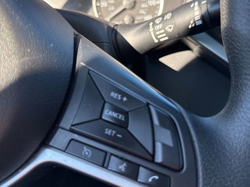 Used 2024 Nissan Altima 2.5 SV image 8