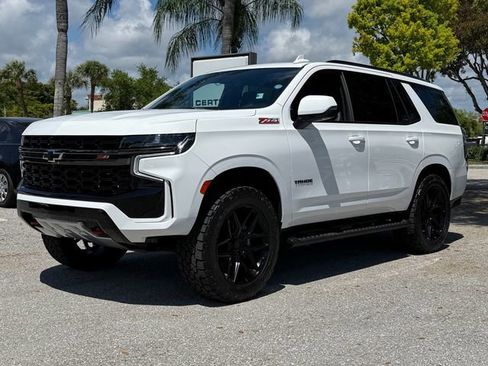 Used 2021 Chevrolet Tahoe Z71 w/ Z71 Signature Package image 3