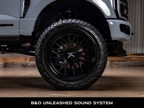 Used 2026 Ford F250 Platinum AWD/4WD image 12