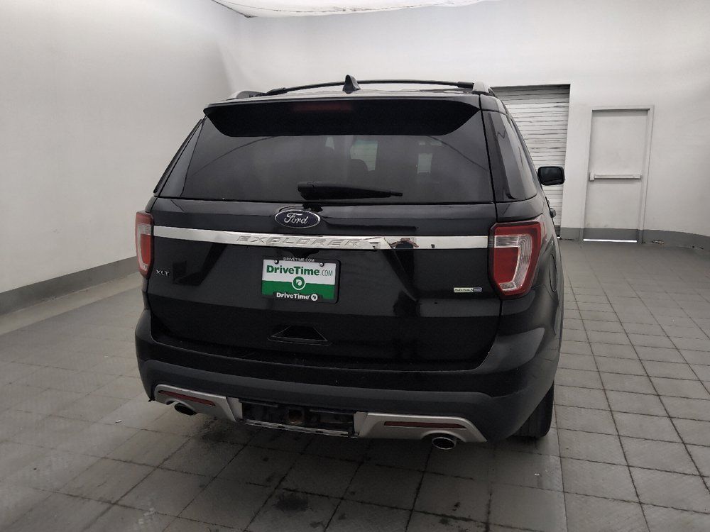 Used 2016 Ford Explorer XLT w/ Equipment Group 202A AWD/4WD image 7
