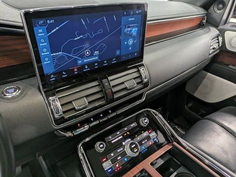 Certified 2022 Lincoln Navigator Reserve image 10