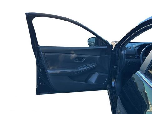 Used 2025 Nissan Sentra S image 18